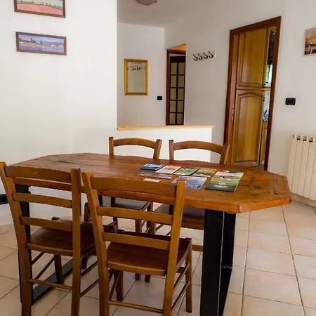 Ai Piedi Del Gran Paradiso *